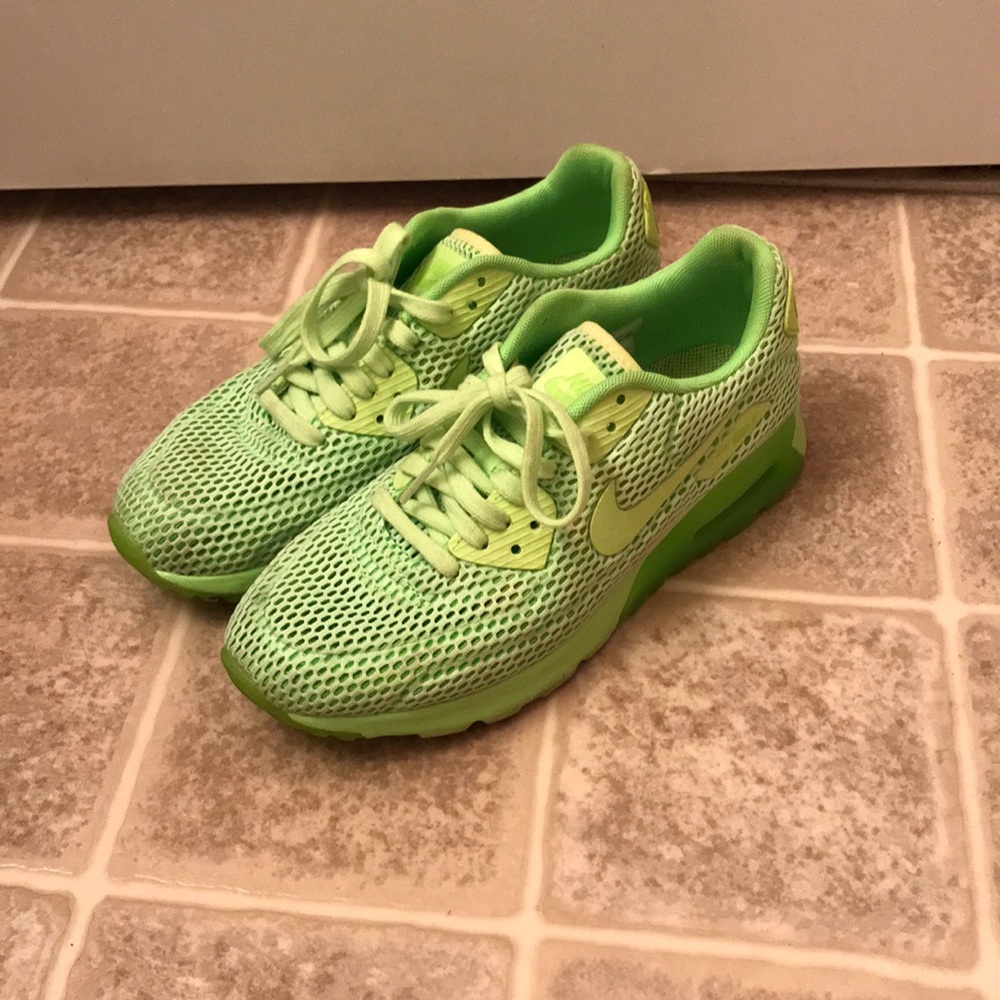 Lime green mesh Nike shoes size 9 women